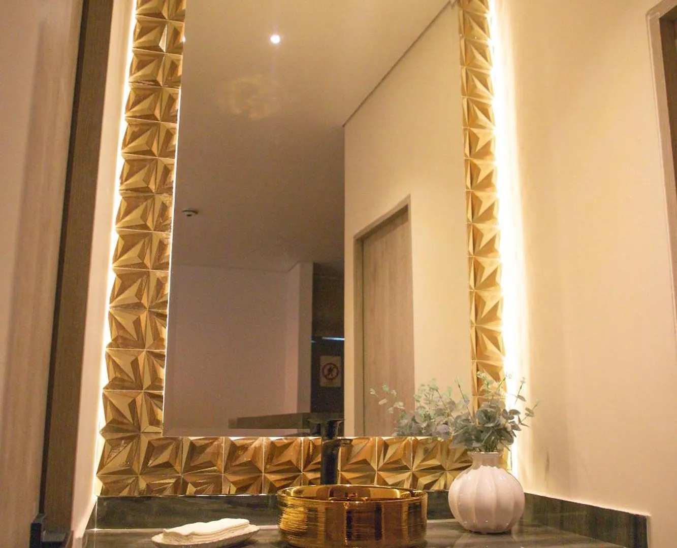 Hotel Byhours Circunvalar - Adults Only Barranquilla  Colombia